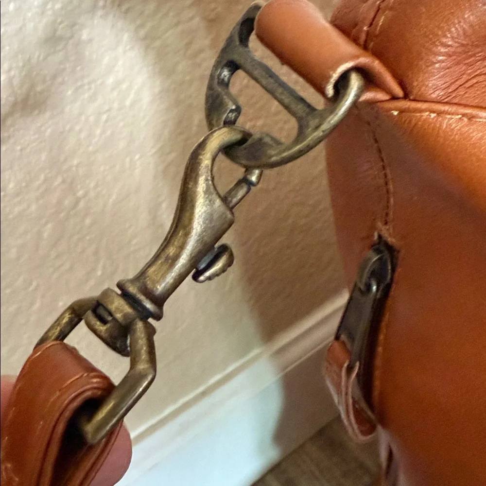 {Georgetown Leather} Bucket boho leather bag - Picture 3 of 12